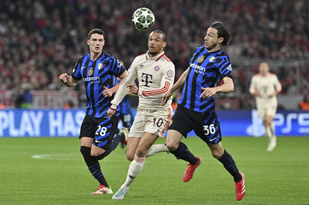 未来想加入国足！来自西藏定日的少年，在上海参加中超开幕式.