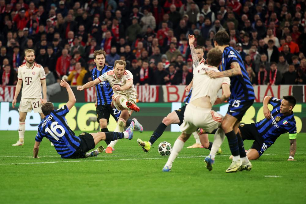 防守更是迫 防守更是迫